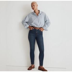 Madewell Curvy Roadtripper Jeans Size 26  Style MB685 Skinny Jeans Stretchy